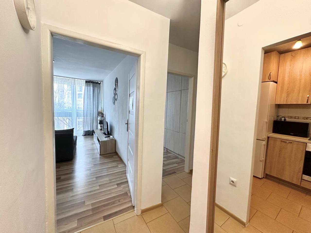 Ohmyhome - Park Mirowski Apartment Варшава Экстерьер фото